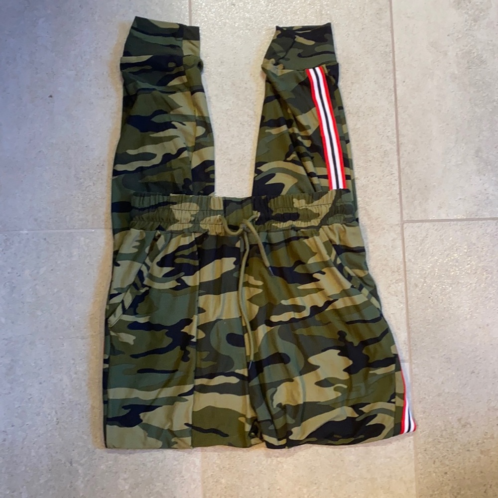 Awesome J joggers size S